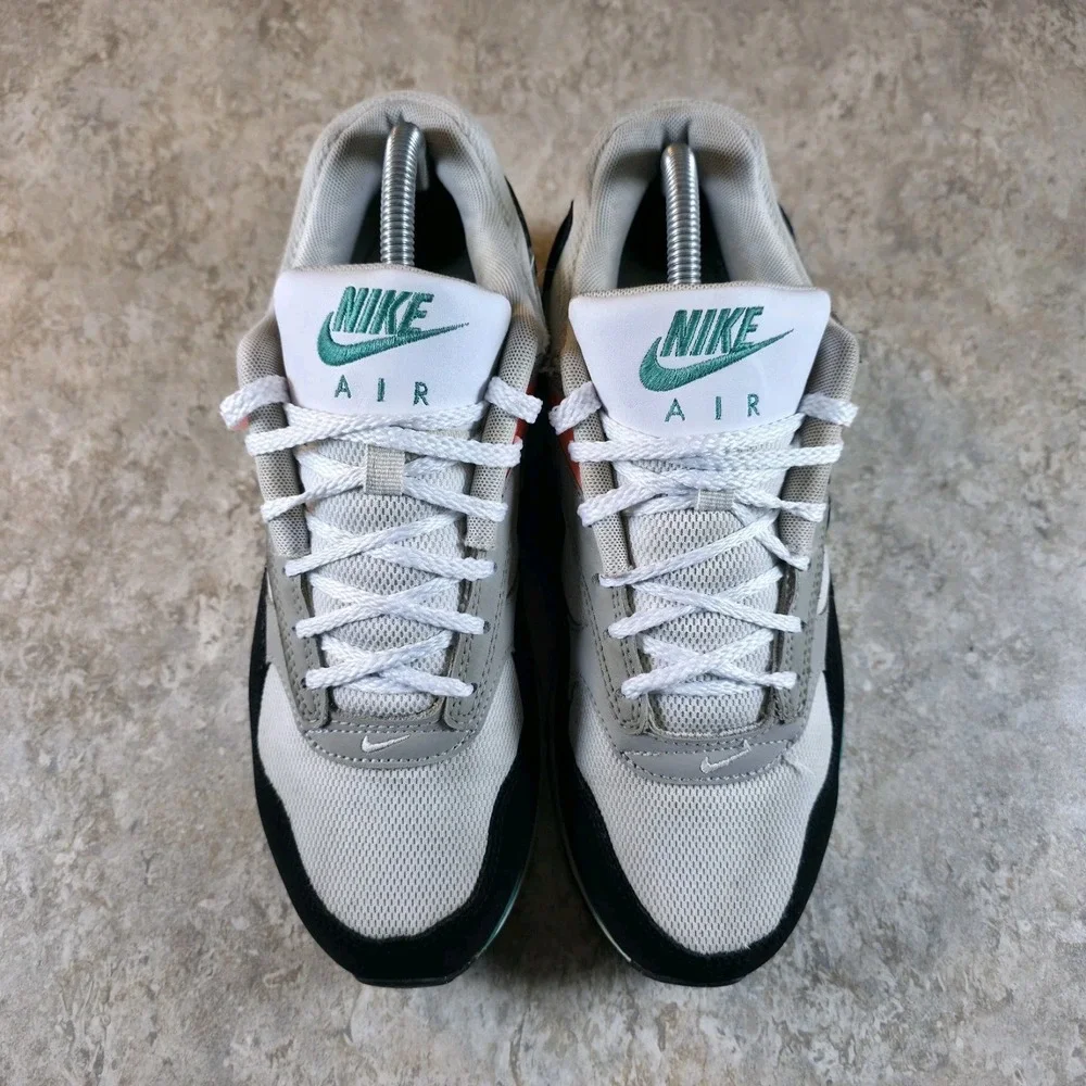 Nike Air Max Correlate Womens 9.5 White Black Green Running Shoes * No Insoles *